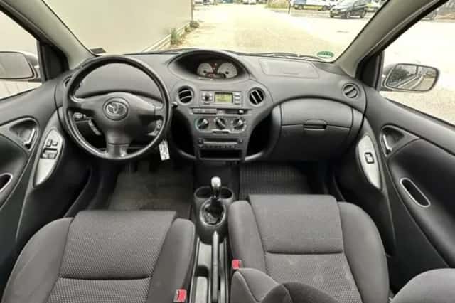 Toyota Yaris (2005) thumbnail 5