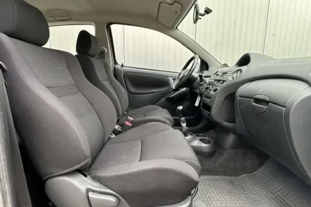 Toyota Yaris (2005) thumbnail 6