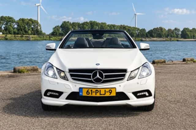 Mercedes-Benz E-Klasse (2011) thumbnail 3