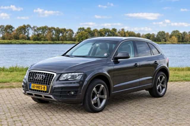 Audi Q5 (2009) thumbnail 2