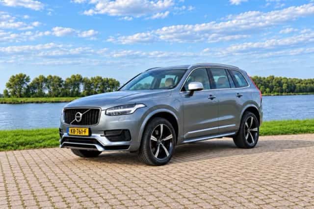 Volvo XC90 (2016) thumbnail 1