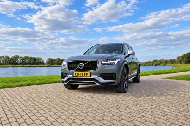 Volvo XC90 (2016) thumbnail 5