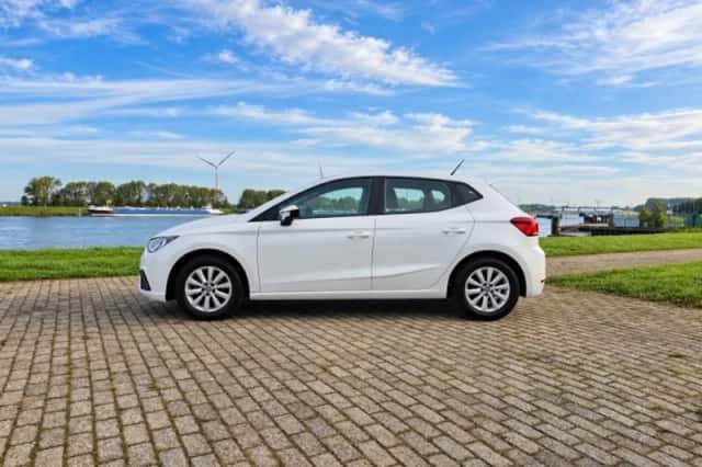 SEAT Ibiza (2019) thumbnail 2