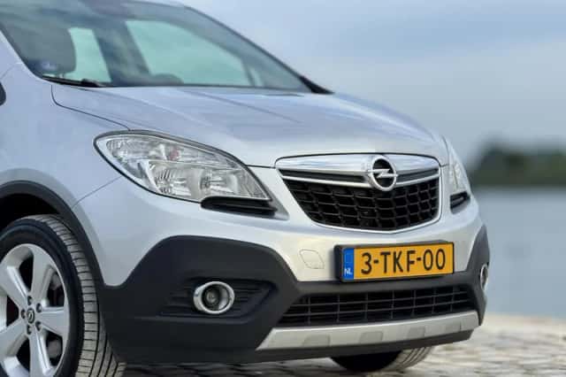 Opel Mokka (2014) thumbnail 2