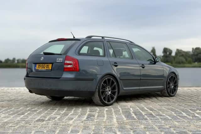 Škoda Octavia (2006) thumbnail 5