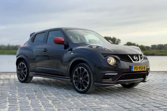 Nissan Juke (2013) thumbnail 3