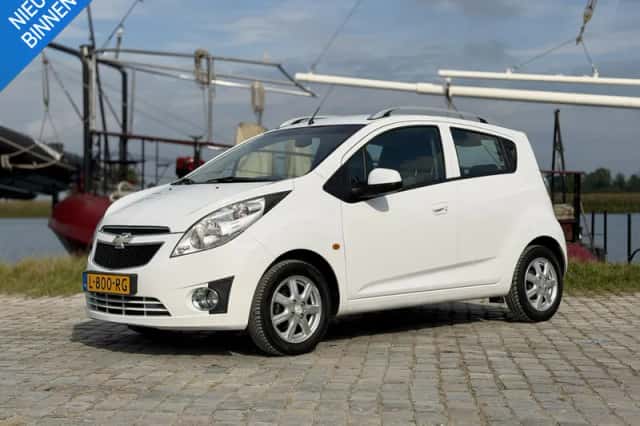 Chevrolet Spark (2011) thumbnail 1