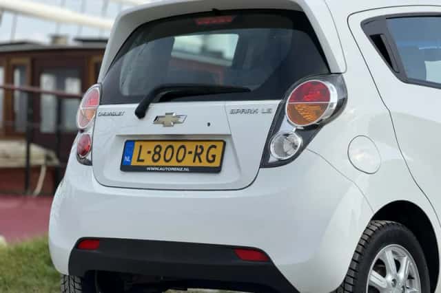 Chevrolet Spark (2011) thumbnail 4