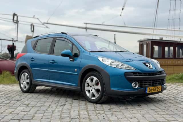 Peugeot 207 (2008) thumbnail 3