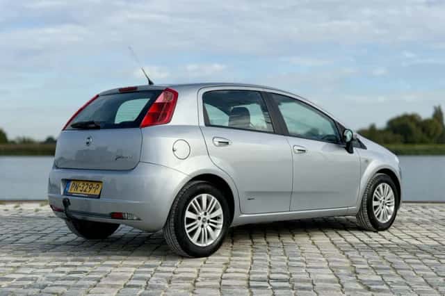 Fiat Grande Punto (2006) thumbnail 5