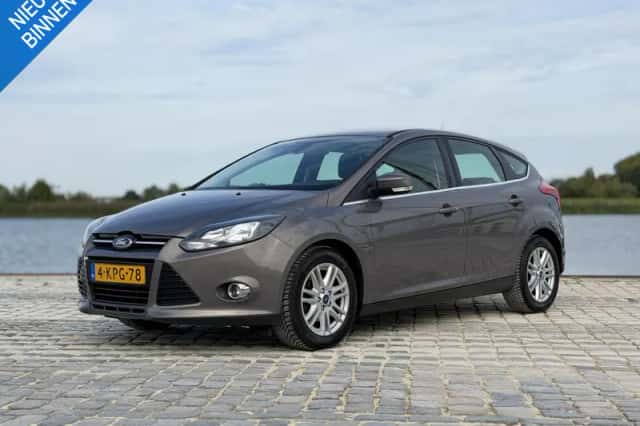 Ford Focus (2013) thumbnail 1