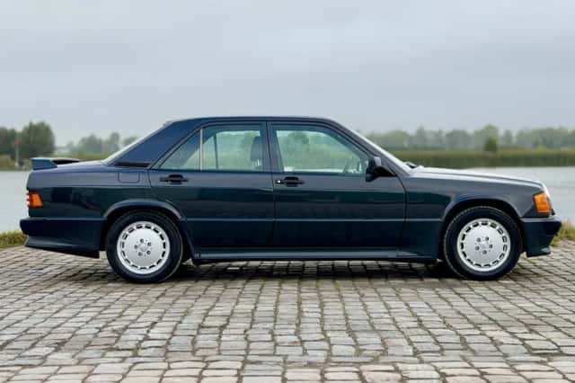 Mercedes-Benz 190-Serie (1991) thumbnail 4