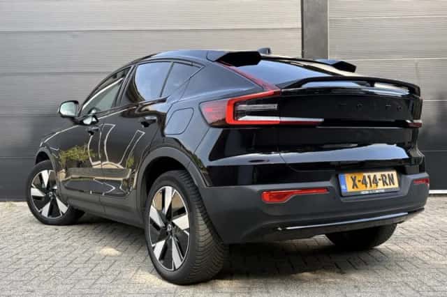 Volvo C40 (2024) thumbnail 3
