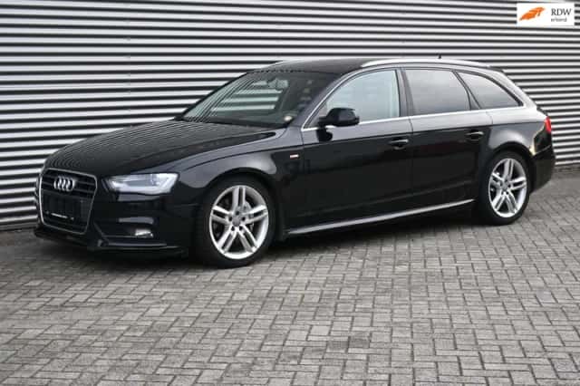 Audi A4 (2013) thumbnail 1