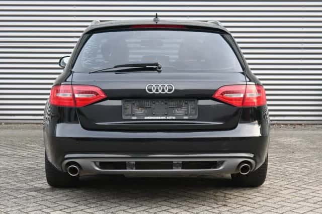 Audi A4 (2013) thumbnail 4