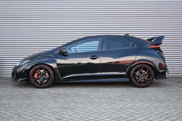 Honda Civic (2016) thumbnail 4