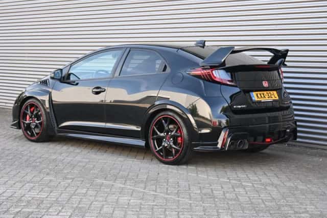 Honda Civic (2016) thumbnail 5
