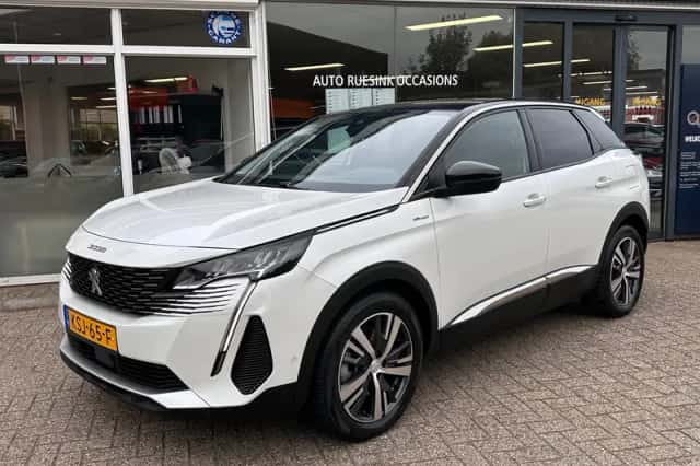 Peugeot 3008 (2022) thumbnail 5