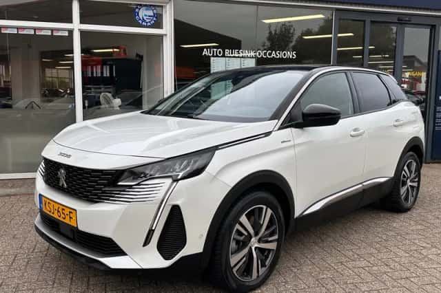 Peugeot 3008 (2022) thumbnail 6