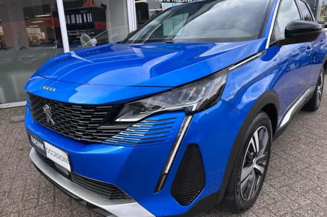 Peugeot 3008 (2023) thumbnail 2