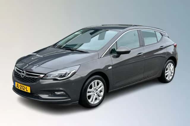 Opel Astra (2016) thumbnail 1