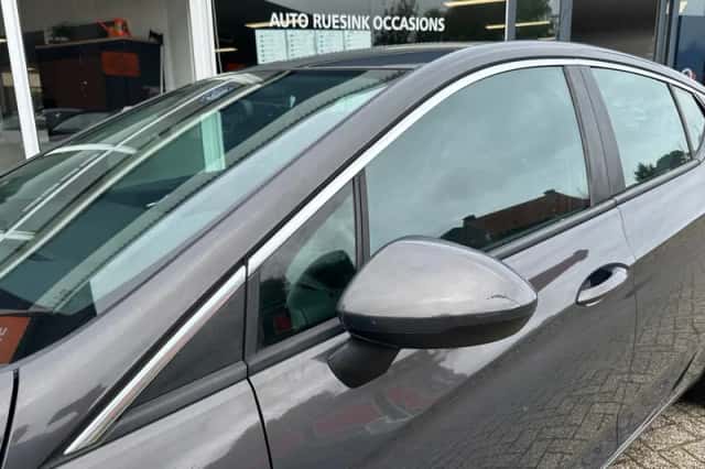 Opel Astra (2016) thumbnail 5