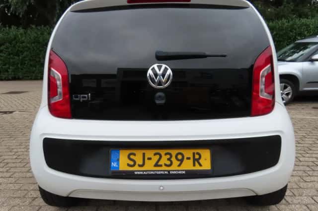 Volkswagen Up! (2012) thumbnail 3