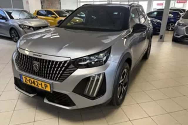 Peugeot 2008 (2024) thumbnail 1