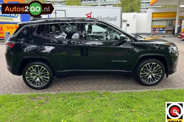 Jeep Compass (2021) thumbnail 3