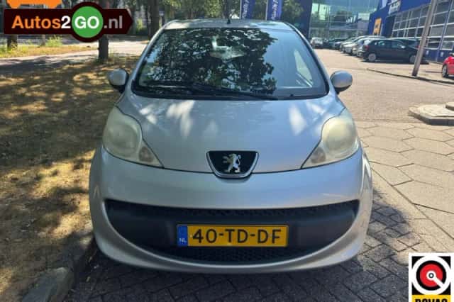 Peugeot 107 (2006) thumbnail 6