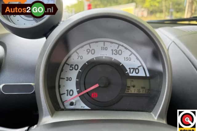 Peugeot 107 (2013) thumbnail 4