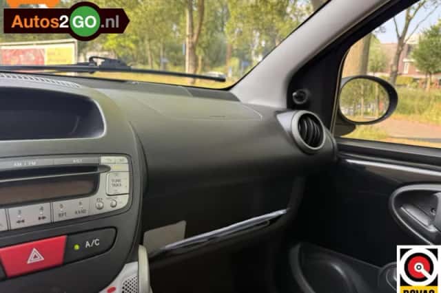 Peugeot 107 (2013) thumbnail 6