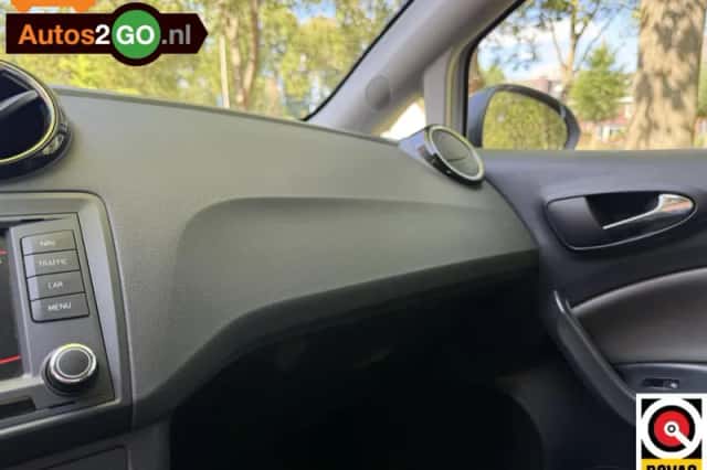 SEAT Ibiza (2017) thumbnail 5