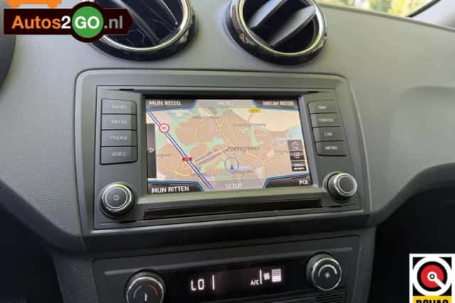 SEAT Ibiza (2017) thumbnail 6