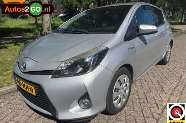 Toyota Yaris (2014) thumbnail 1