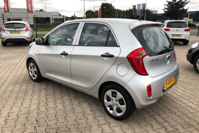 Kia Picanto (2011) thumbnail 4