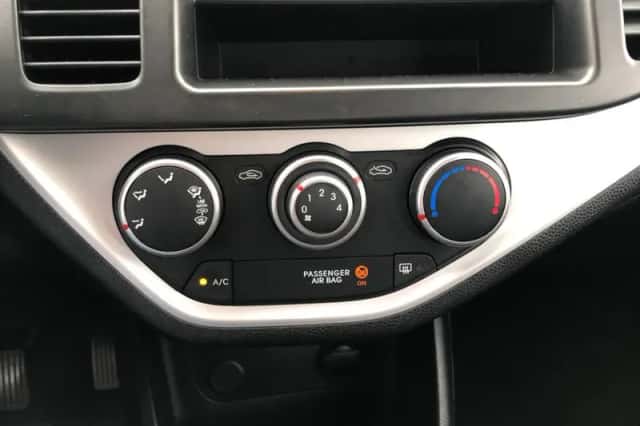 Kia Picanto (2011) thumbnail 6