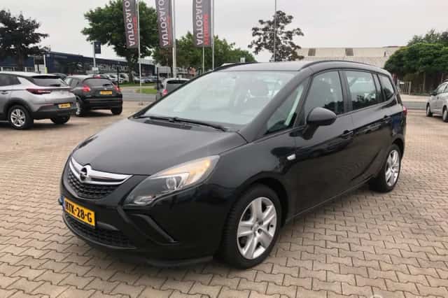 Opel Zafira (2012) thumbnail 1