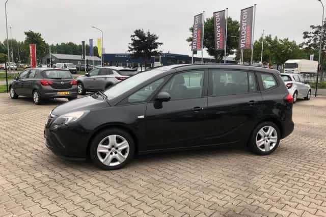 Opel Zafira (2012) thumbnail 3