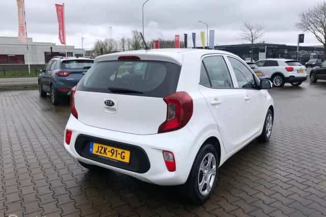 Kia Picanto (2019) thumbnail 3