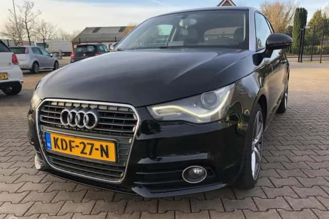 Audi A1 (2010) thumbnail 3