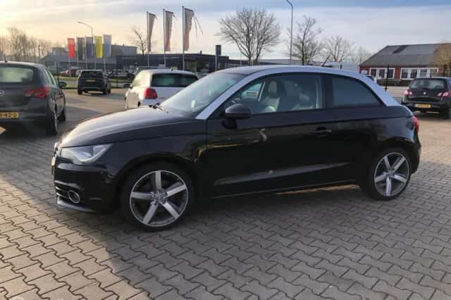 Audi A1 (2010) thumbnail 5