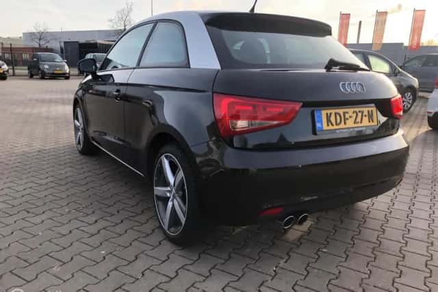 Audi A1 (2010) thumbnail 6