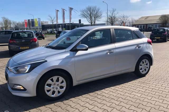 Hyundai i20 (2017) thumbnail 3
