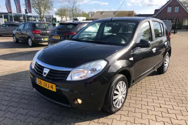 Dacia Sandero (2009) thumbnail 1