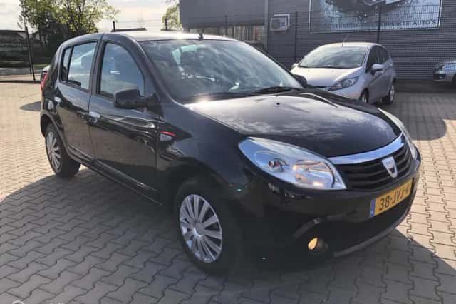 Dacia Sandero (2009) thumbnail 3