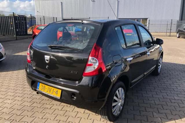 Dacia Sandero (2009) thumbnail 5