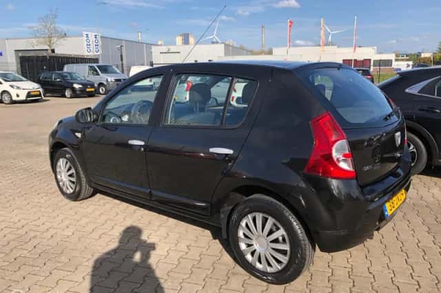 Dacia Sandero (2009) thumbnail 6