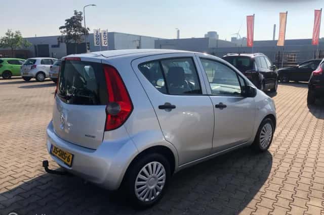 Opel Agila (2011) thumbnail 5