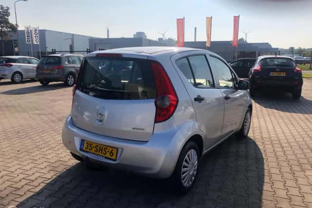 Opel Agila (2011) thumbnail 6